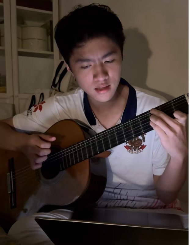 Playing classical guitar